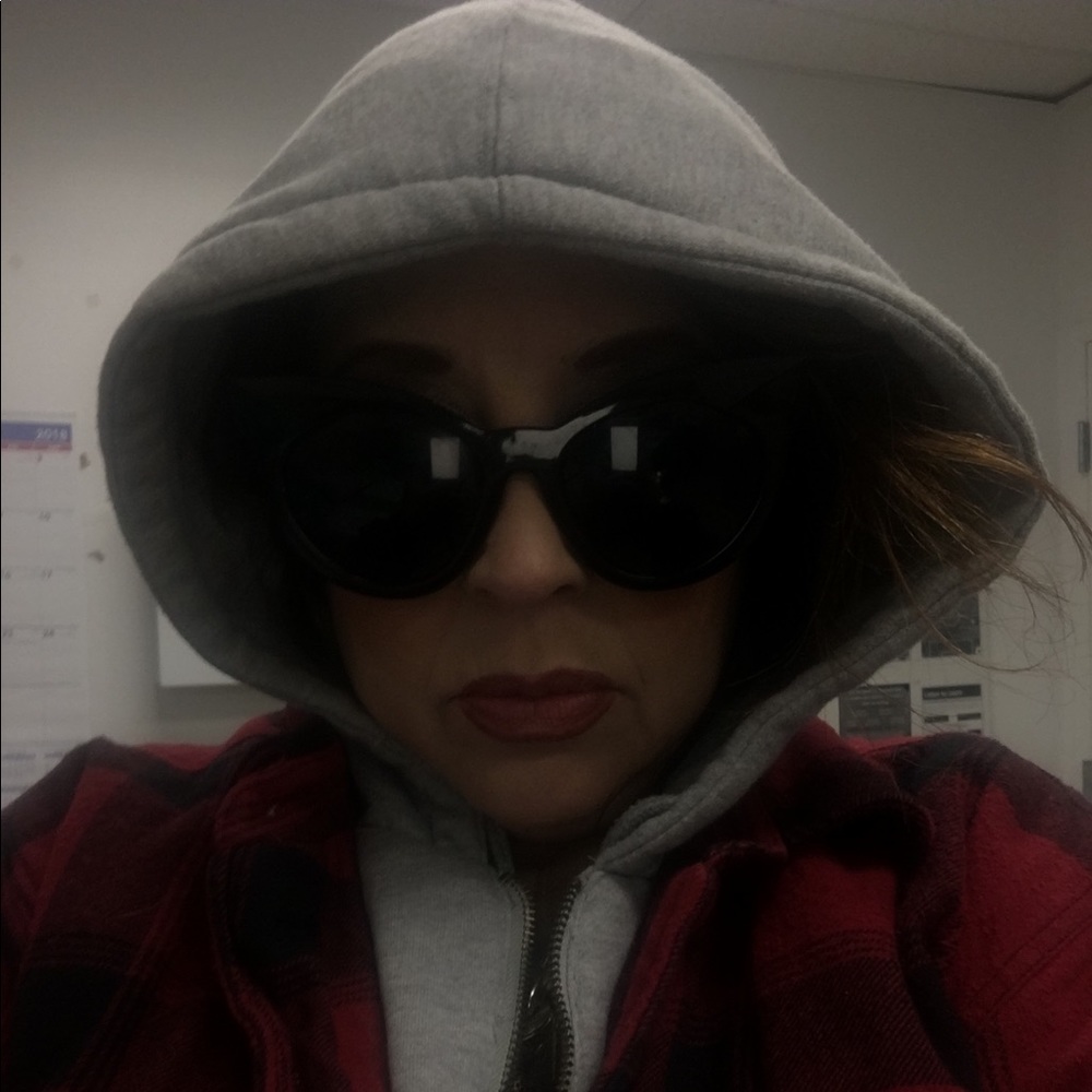 Meet your Posher, Jeanette